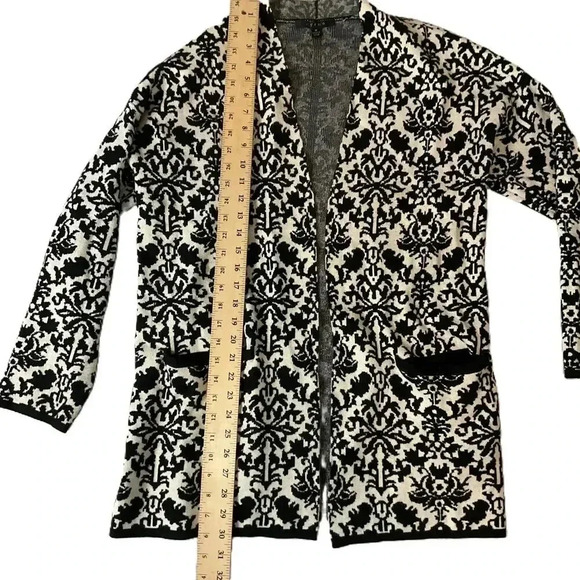 Cyrus Black And White Long Cardigan Sweater With‎ Pockets Size Medium - Picture 5 of 7